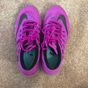 Size 7.5 Nike Air Max 2016